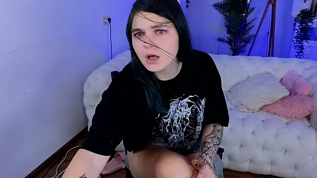 pussysauruss - Pussysauruss's free webcam - UK Sex Cams