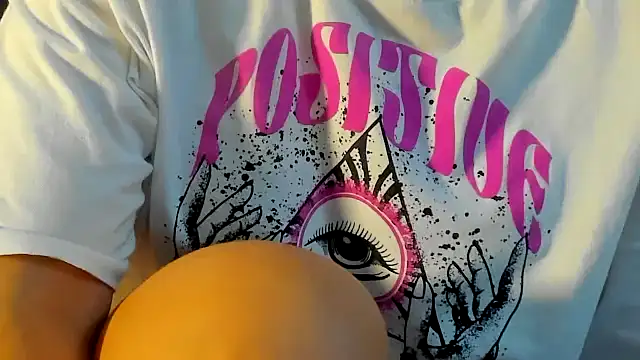 Live webcam thumbnail of Sami_Hotie1 from . Watch my show!