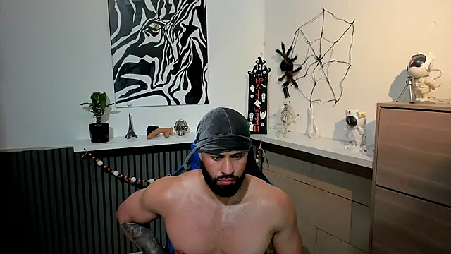 Live webcam thumbnail of Daemon21 from . Watch my show!