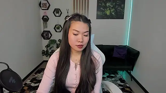 lunapurrr - LunaPurrr's free webcam - UK Sex Cams