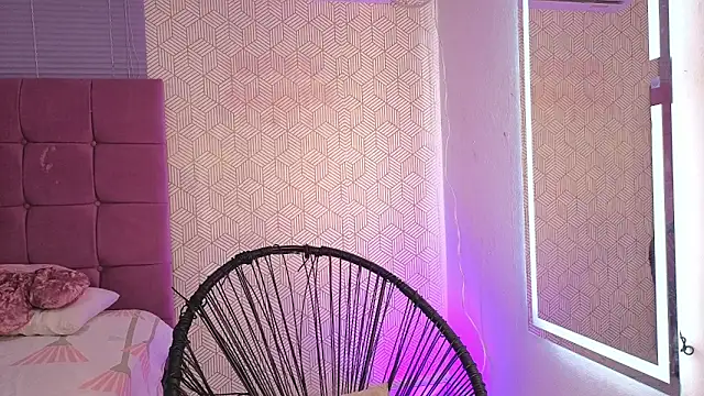 lidianis_333 - Lidianis_333's free webcam - UK Sex Cams