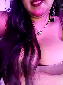 Webcam Model (Suhanakhan04)  is live.Free join now!