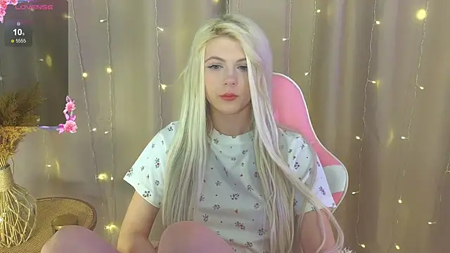 barbieee_b live cam screenshot female on Squirt Show – Wet & Wild Live Cams