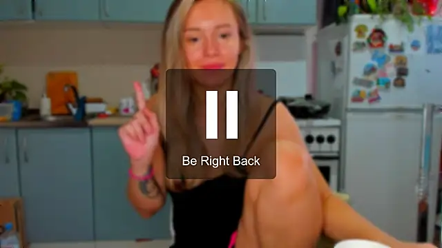  foxy_blond chat room