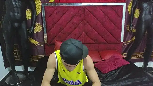 Preview of pride_couple