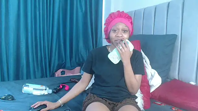 CummSavage live cam screenshot female from South Africa on SexOnline.pics – Live Cam Recordings, GIFs & Pics