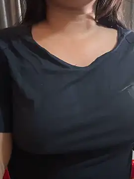 Webcam Model (Maggi-is-back)  is live.Free join now!