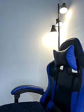 Webcam Model (_Bella_7)  is live.Free join now!