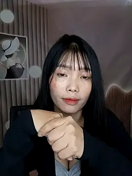 Webcam Model (Fish_yellow)  is live.Free join now!