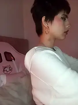 Webcam Model (Eva_Feller69)  is live.Free join now!