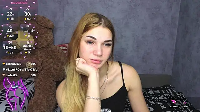 Live cam of Hellen_Moore from  | Watch me live!