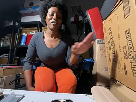 wynterheat's Stripchat show and profile