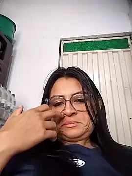 linda_lars (F milf) - Open you mouth honey, squirt for You