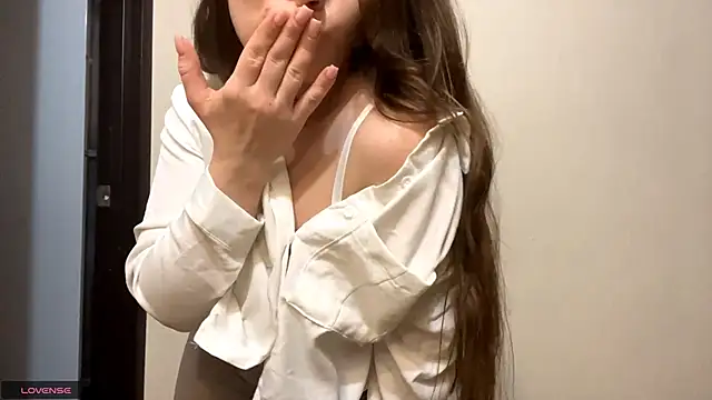 luna_blossom - Luna_Blossom's free webcam