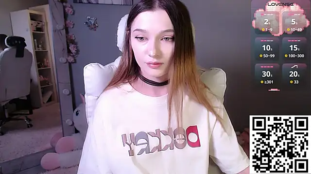 white_kitty01 (F teen) - lovense control for 2min