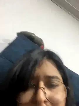 zjapinha_tahya (F young) - Cavalgando no DILDO 😈