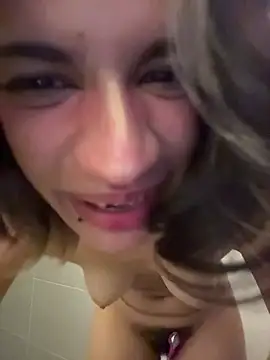 Webcam Model (sukulaurens)  is live.Free join now!