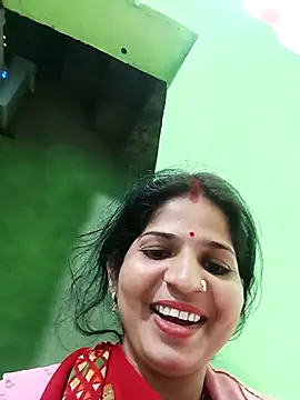 Webcam Model (Karishma_cute)  is live.Free join now!