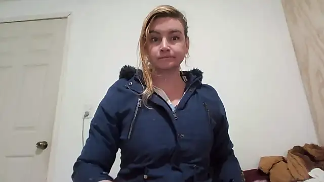 vagimosa live cam screenshot female on TokenKeno — Tip, Play & Watch Live Cams