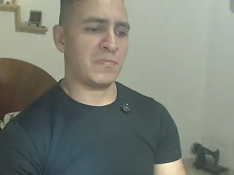 darktheking (M young) - 🔥make my big cock squirt cum 🔥