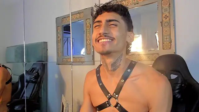 mr_strike (M twink) - Make me a hard 💦🥛