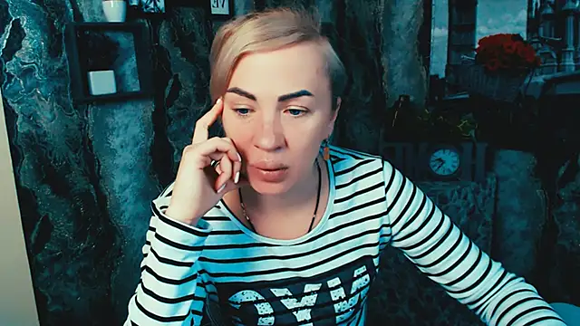 emmacat_ - EmmaCat_'s free webcam - UK Sex Cams