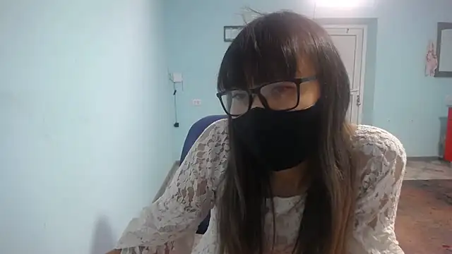 elllaaxx live cam screenshot female on Pron.Webcam – Live Webcams & Adult Chat