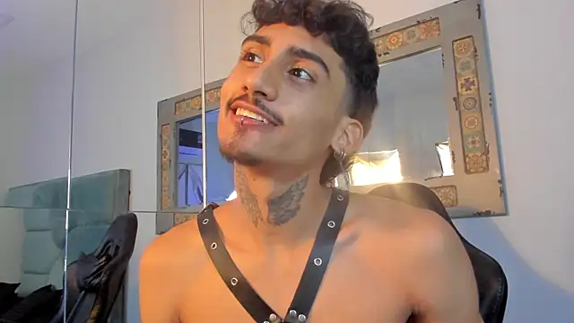 mr_strike (M twink) - Make me a hard 💦🥛