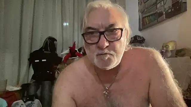 eroticvenetian (Ask my age) - SHOW VENETIAN HAIRY ASSHOLE