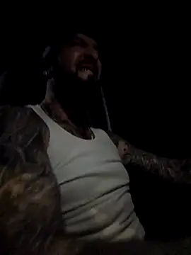 Beardedtattood Live Webcam on Stripchat