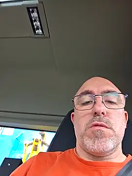 crosss-23cm (Ask my age) - Gratis Video