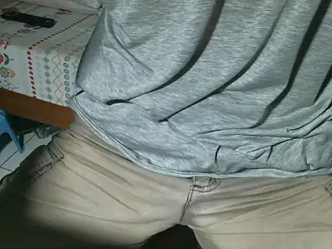 triangle0623 (Ask my age) - Masturbating in underwear