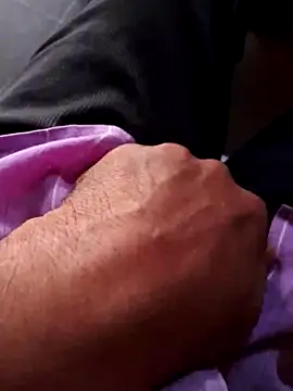 MyHeart_ live cam screenshot male from India on Warez.Webcam — Live Cams & Adult Streams