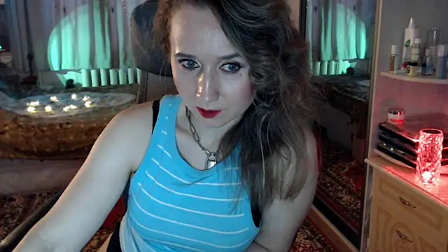 ClassyInna live cam screenshot female on Squirt Show – Wet & Wild Live Cams