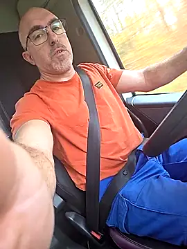 crosss-23cm (Ask my age) - 2 gratis videos