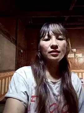 Mini66666 live cam screenshot female on TokenKeno — Tip, Play & Watch Live Cams