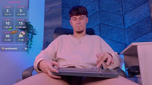 liamthunder05_ - LiamThunder05_'s free webcam - UK Sex Cams