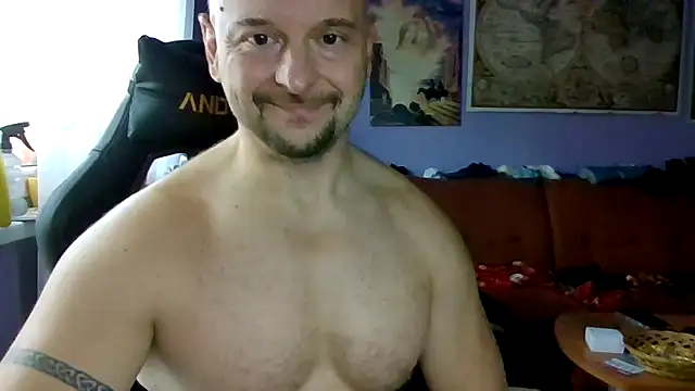 sports-beast (Ask my age) - naked and masturbating