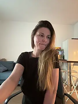 Webcam Model (cuteagression1)  is live.Free join now!