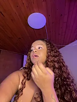 Webcam Model (Antonella_boobss)  is live.Free join now!