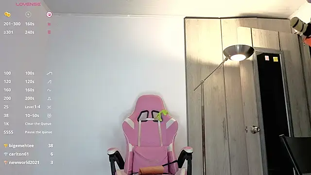 colette_e - Colette_e's free webcam - UK Sex Cams