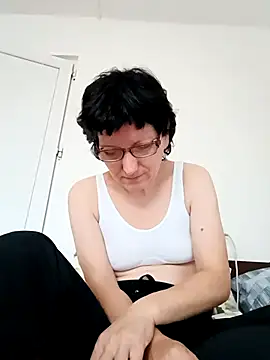 Webcam Model (Vera_Elle)  is live.Free join now!