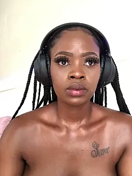 luciouslips96 - LuciousLips96's free webcam - UK Sex Cams