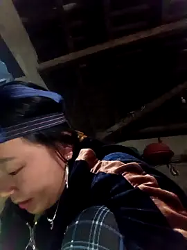 Webcam Model (phunphun)  is live.Free join now!