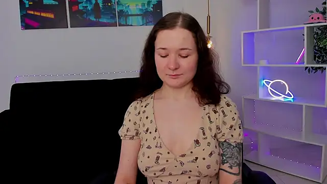 nancyjonson (F young) - doggy