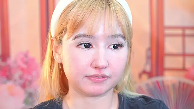 Pinkie_Princes's Stripchat show and profile