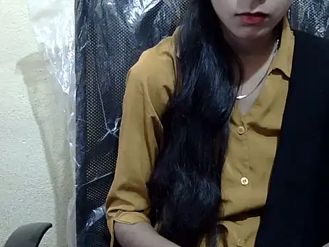 Live webcam thumbnail of Shazi_1 from . Watch my show!