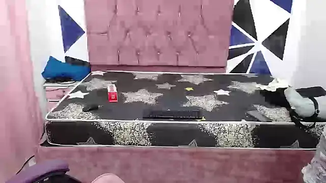 scarleth18 (F teen) - remove garment