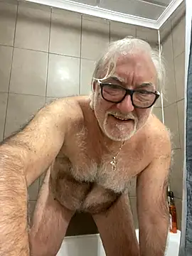 eroticvenetian (Ask my age) - SHOW VENETIAN HAIRY ASSHOLE