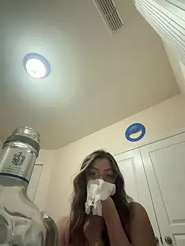 Webcam Model (bunnygorl12)  is live.Free join now!